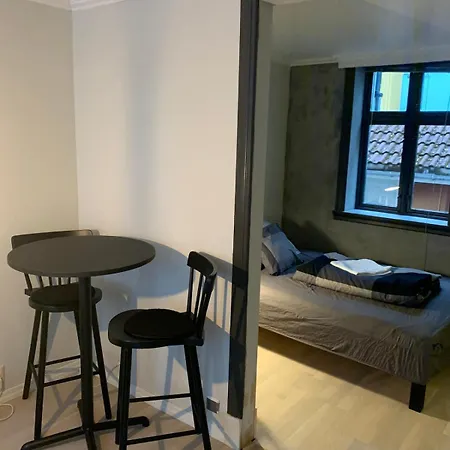 Charming Great Location דירה